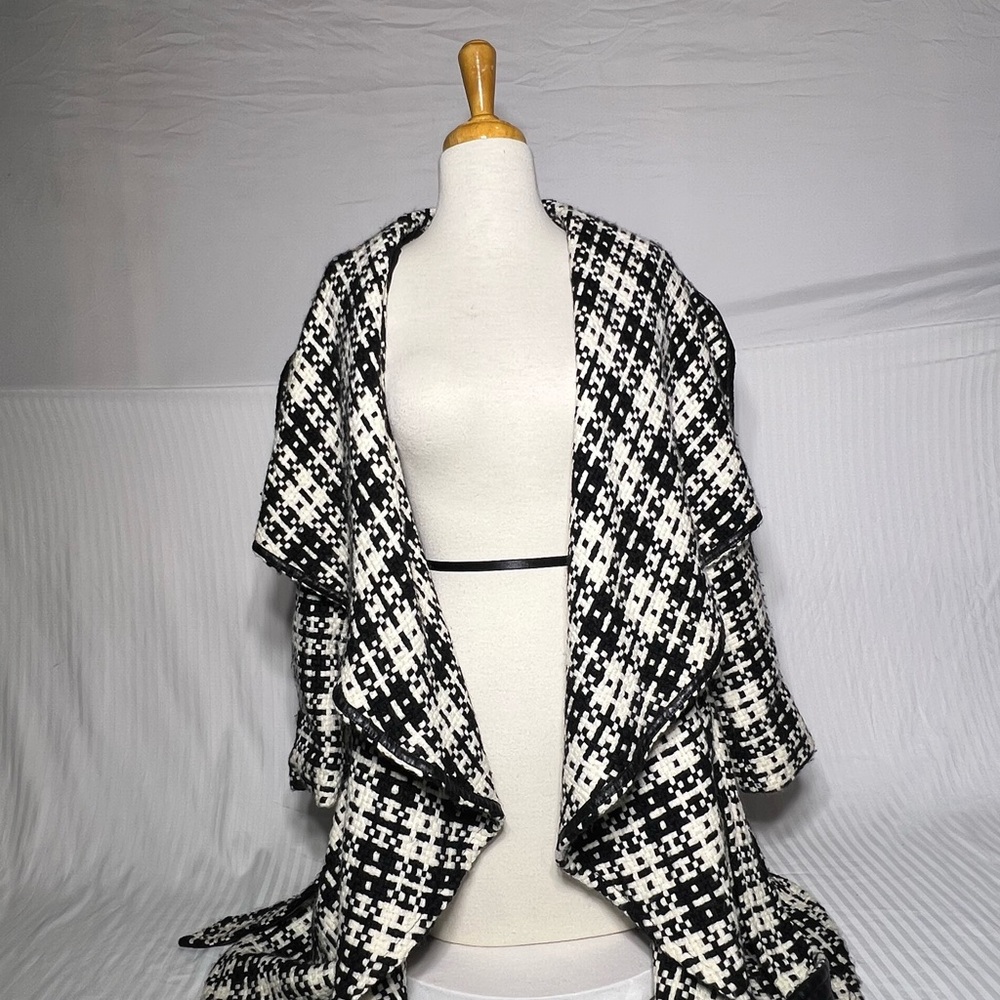 Pink Martini Monochrome Checkered Wrap